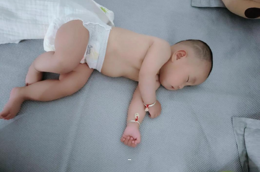 吐鲁番宝宝短发型女